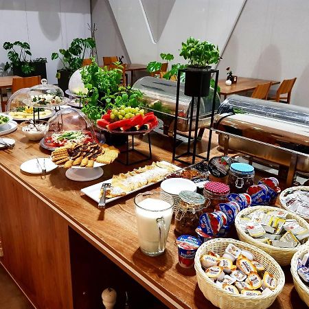 Hotel Porto ラドムスコ エクステリア 写真