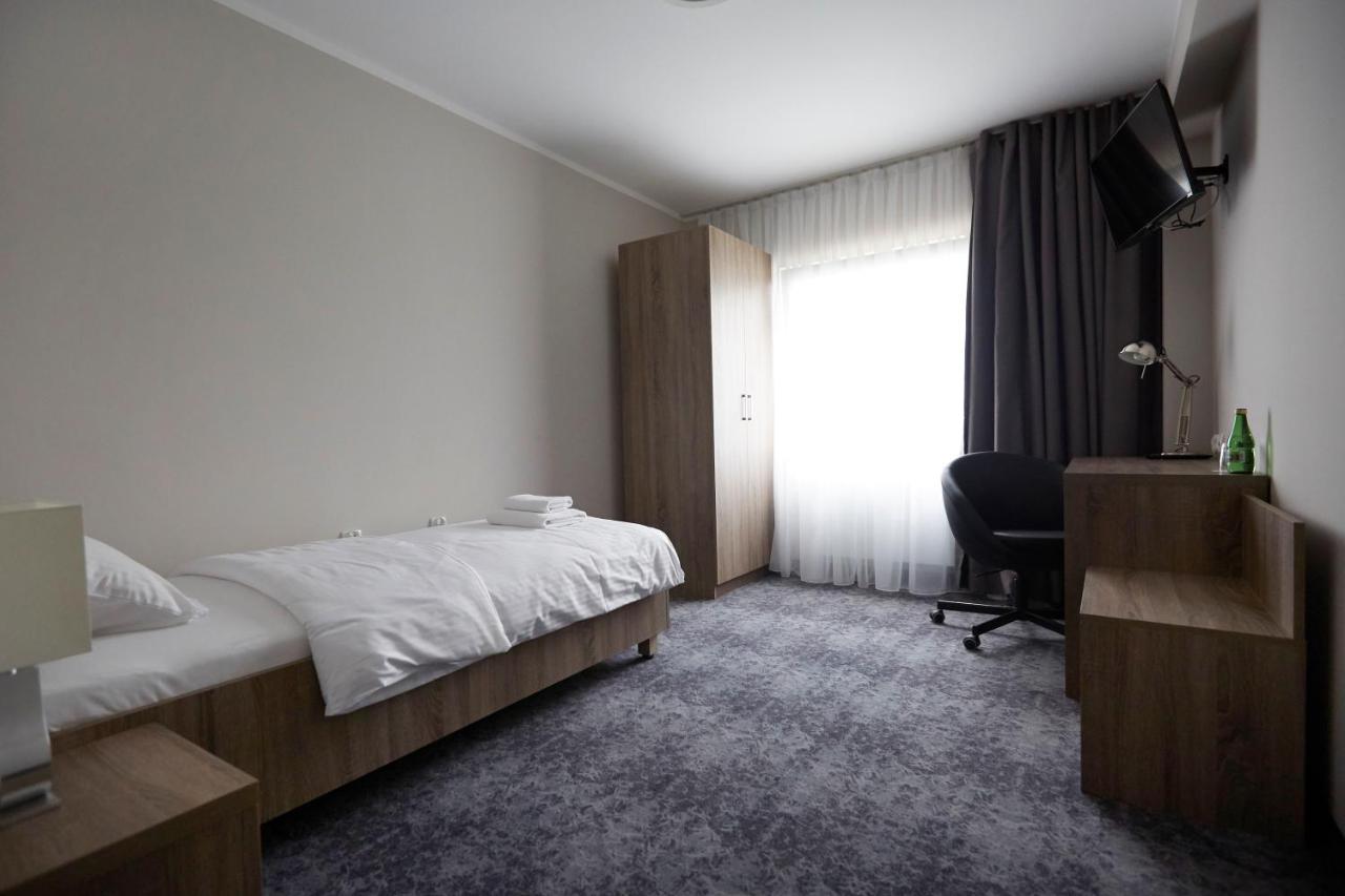 Hotel Porto ラドムスコ エクステリア 写真