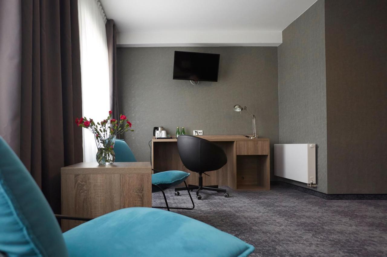 Hotel Porto ラドムスコ エクステリア 写真
