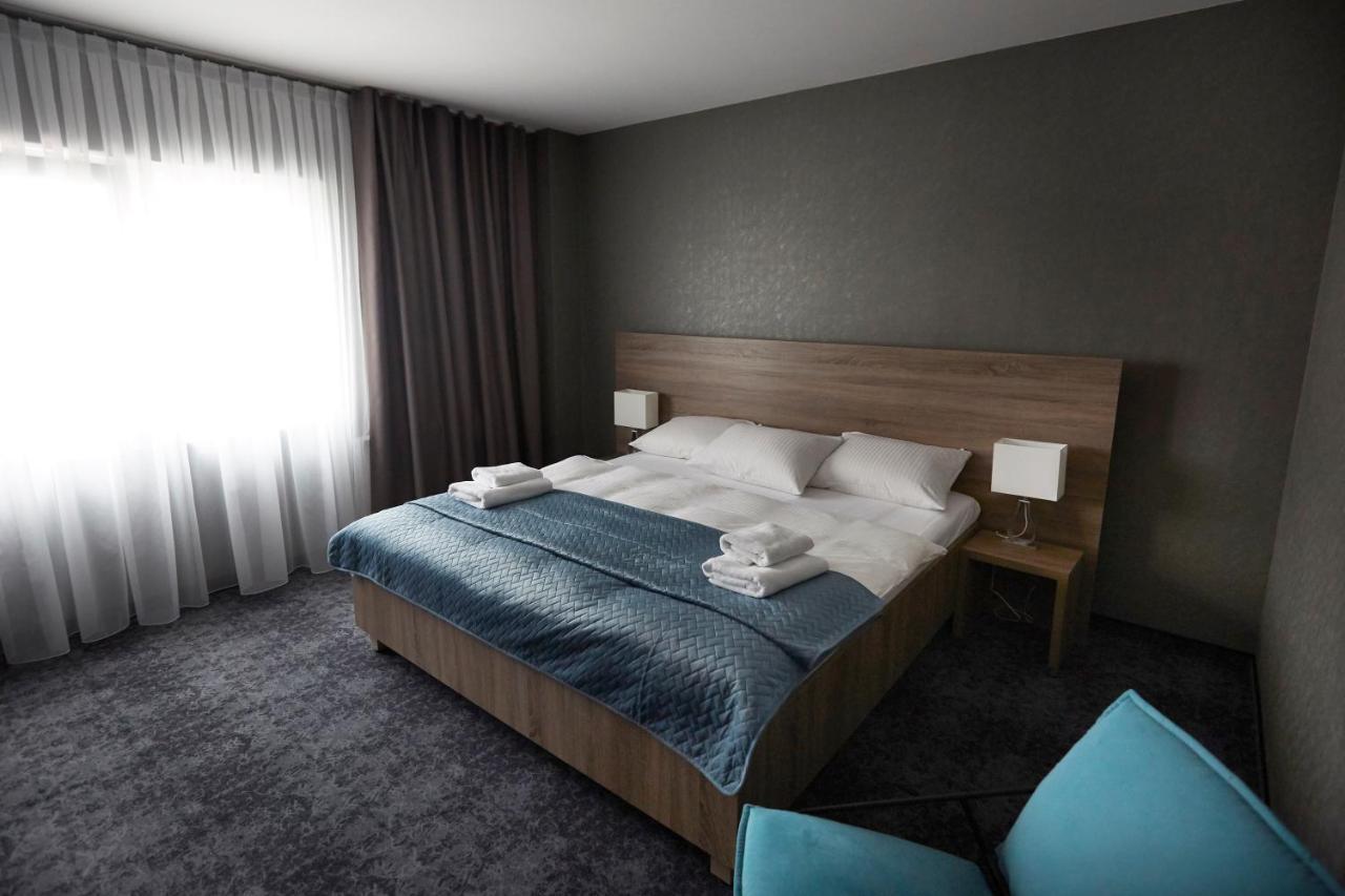 Hotel Porto ラドムスコ エクステリア 写真